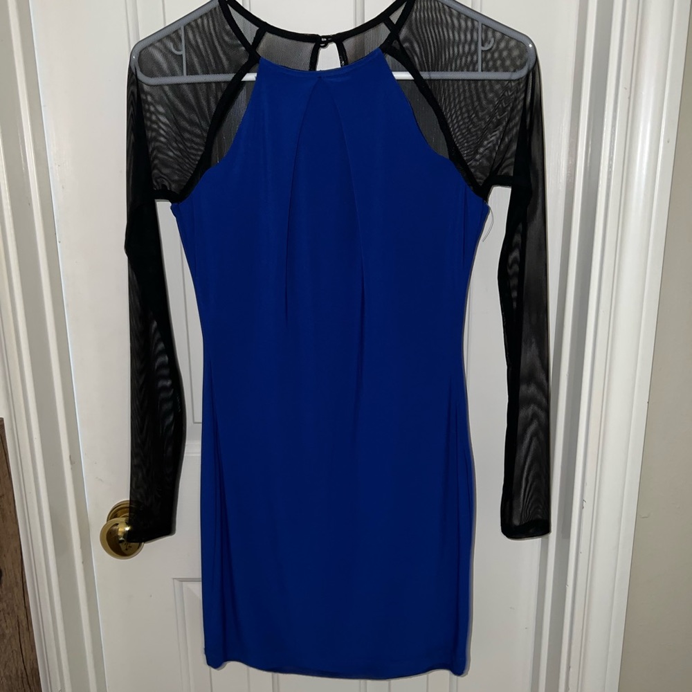 Short blue dress